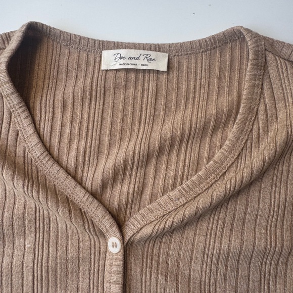 Doe and Rae Ribbed Knit Button Front Top - Picture 5 of 6